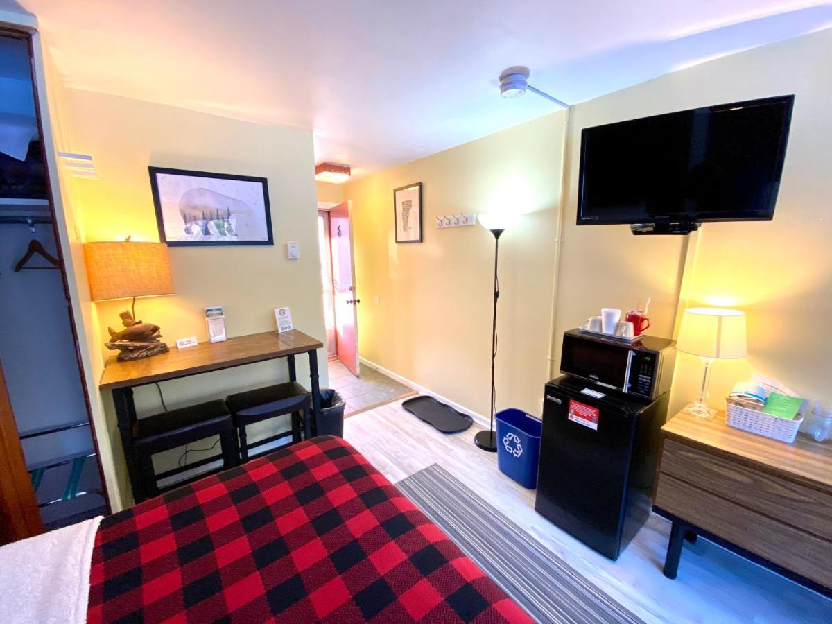 Snowdon Chalet Motel Londonderry Exterior photo